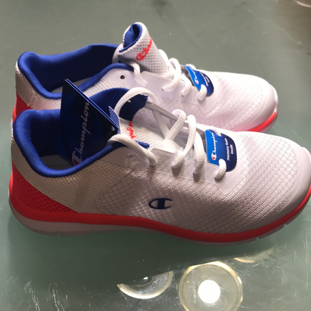 Girls Champion shoes 3.5 NWOB - Picture 3 of 4